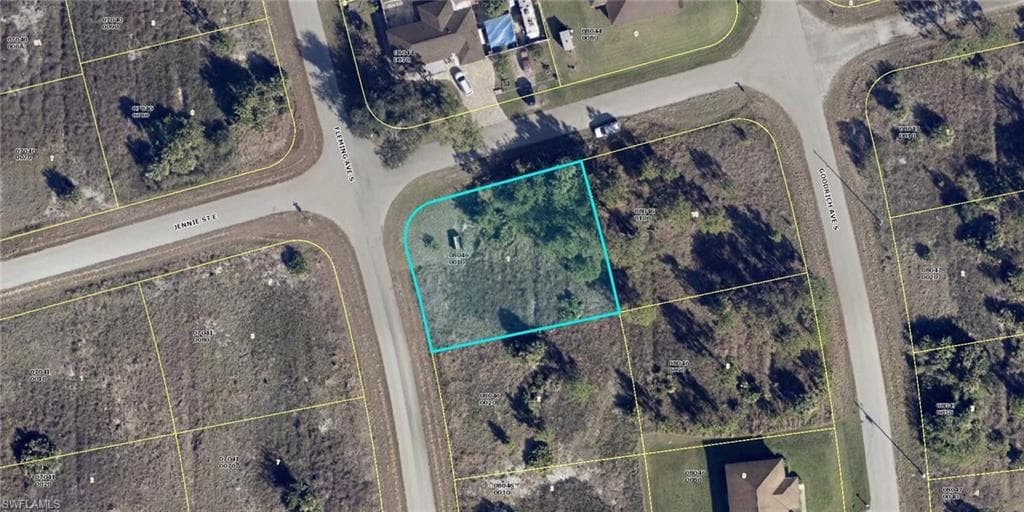 761 Fleming AVE S LEHIGH ACRES, FL 33974