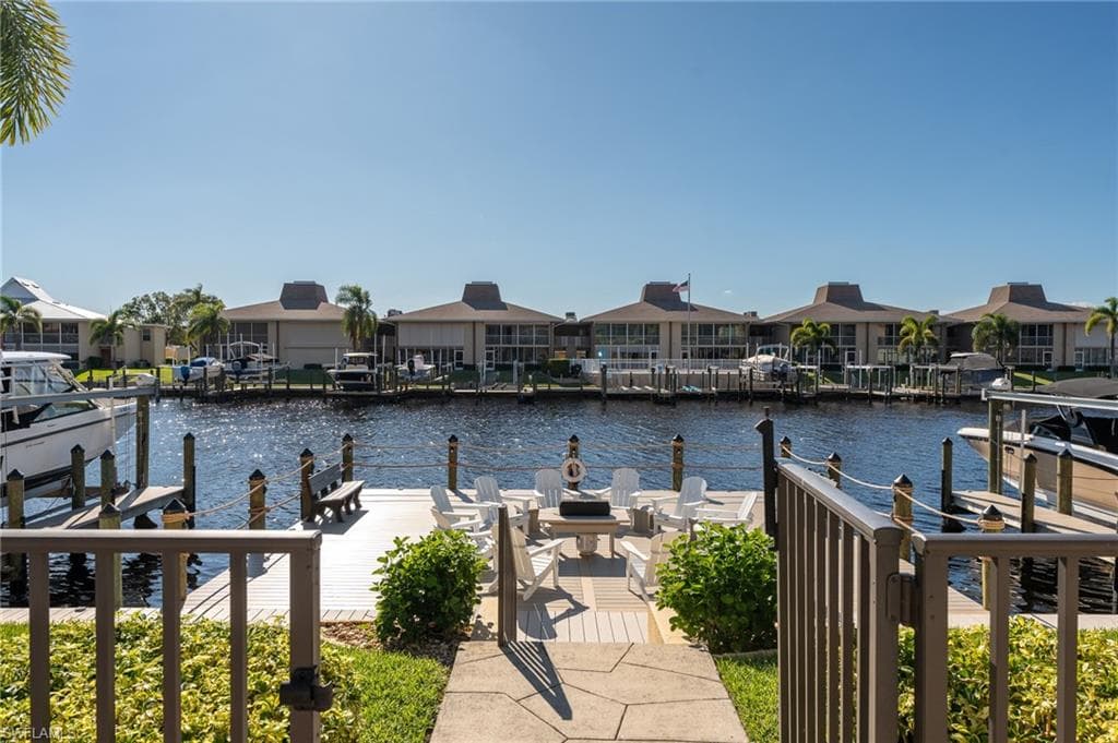 4020 SE 20th PL F2 CAPE CORAL, FL 33904