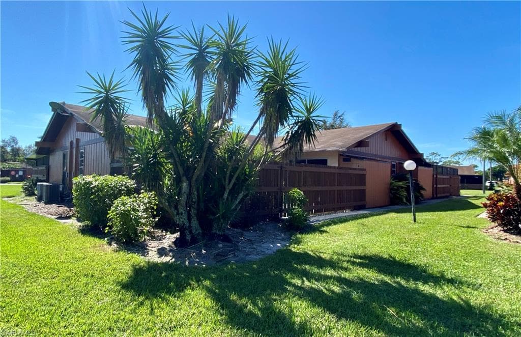 15467 Crystal Lake DR NORTH FORT MYERS, FL 33917