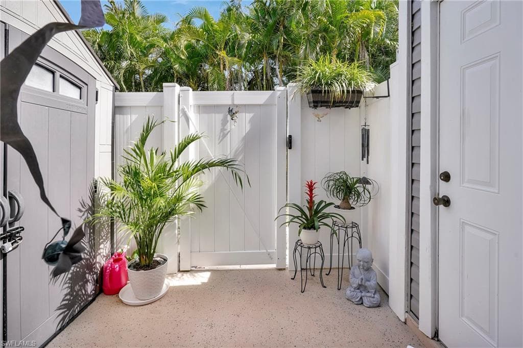4641 SW Santa Barbara PL 1 CAPE CORAL, FL 33914