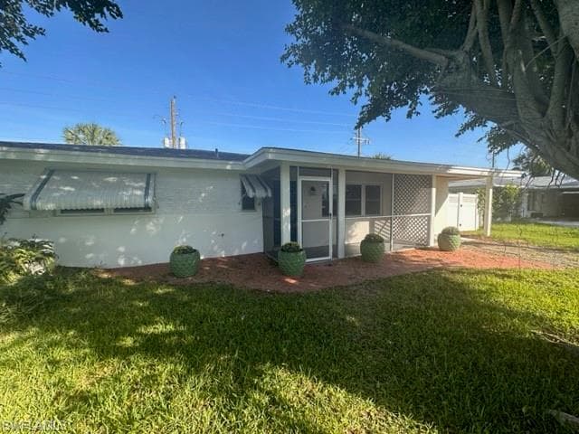 4243 Ellen AVE FORT MYERS, FL 33901