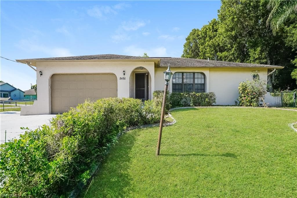 8486 Garden RD FORT MYERS, FL 33967