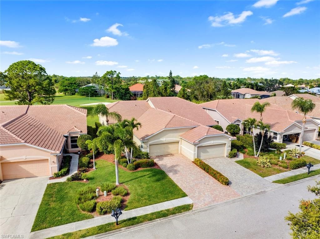2228 Carnaby CT LEHIGH ACRES, FL 33973