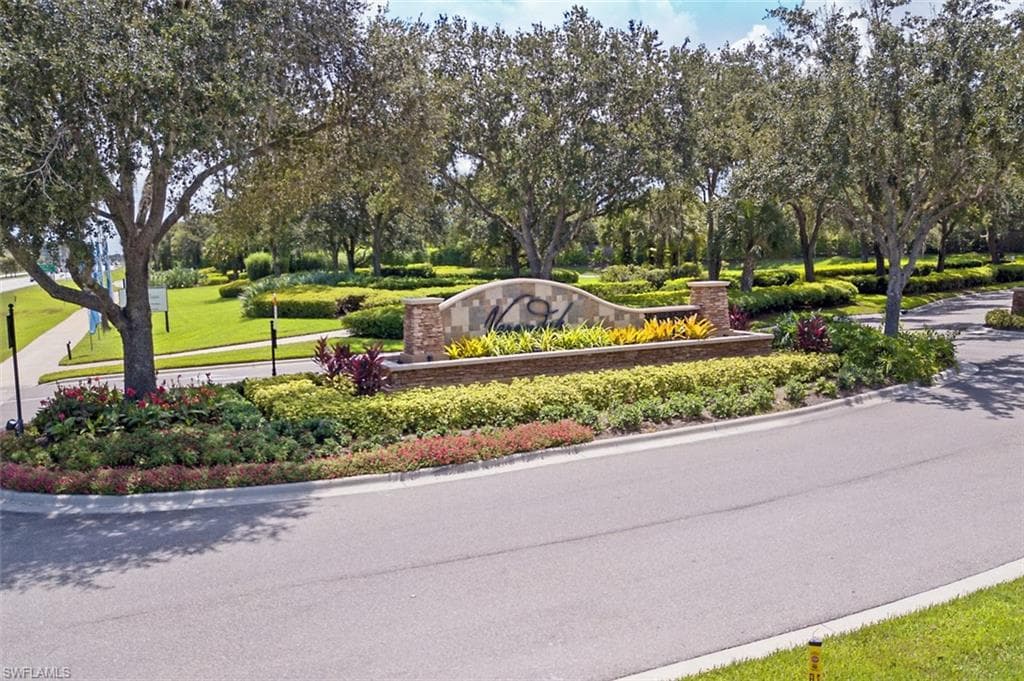 3951 Otter Bend CIR FORT MYERS, FL 33905