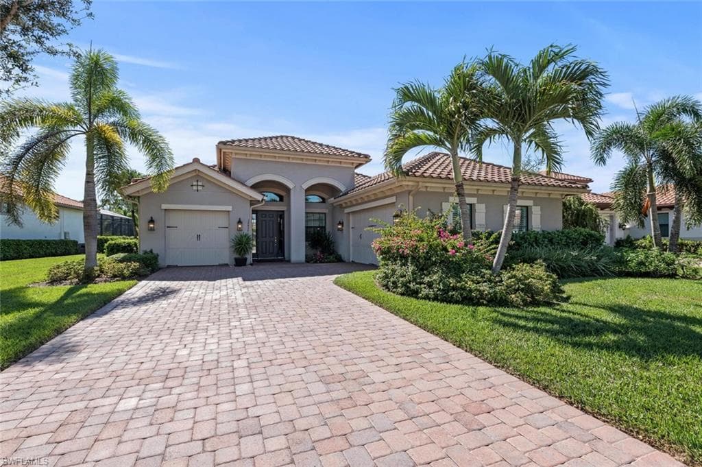 12439 Wisteria DR NAPLES, FL 34120