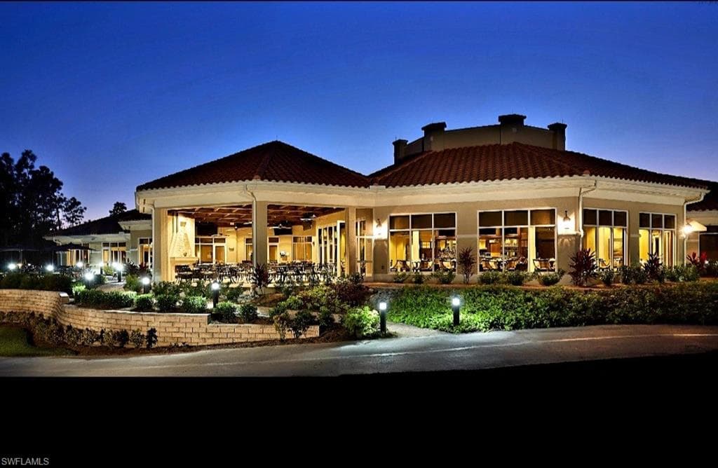 8545 Danbury BLVD 204 NAPLES, FL 34120