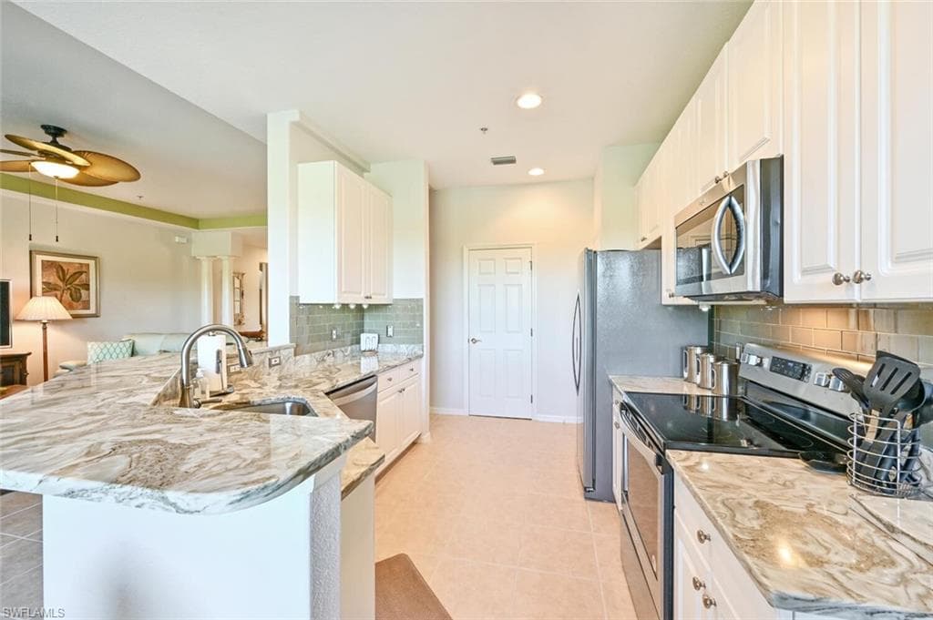 4680 Winged Foot CT 203 NAPLES, FL 34112