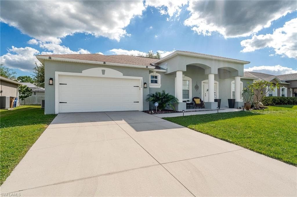 15744 Sunny Crest LN FORT MYERS, FL 33905
