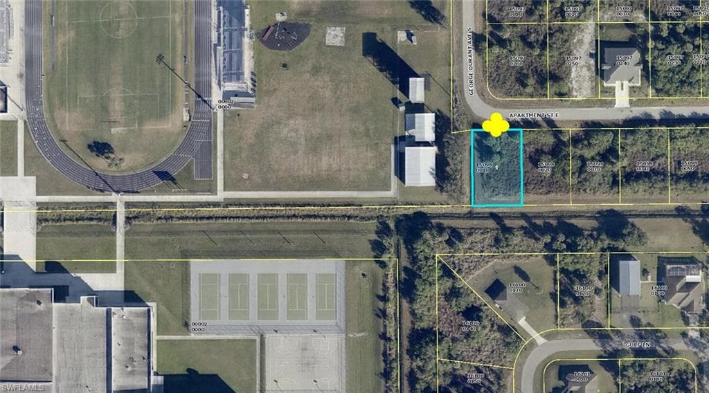 834 APARTMENT ST E LEHIGH ACRES, FL 33974