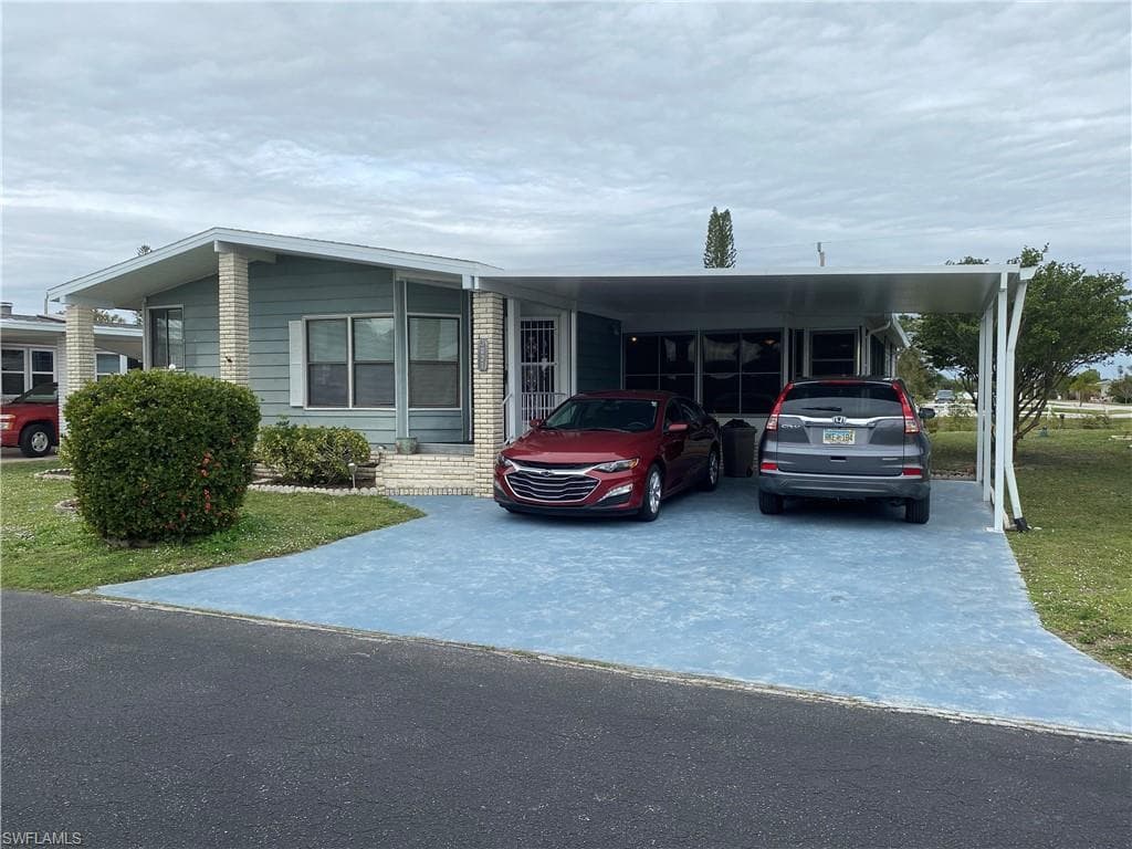 3021 Rain Dance LN NORTH FORT MYERS, FL 33917