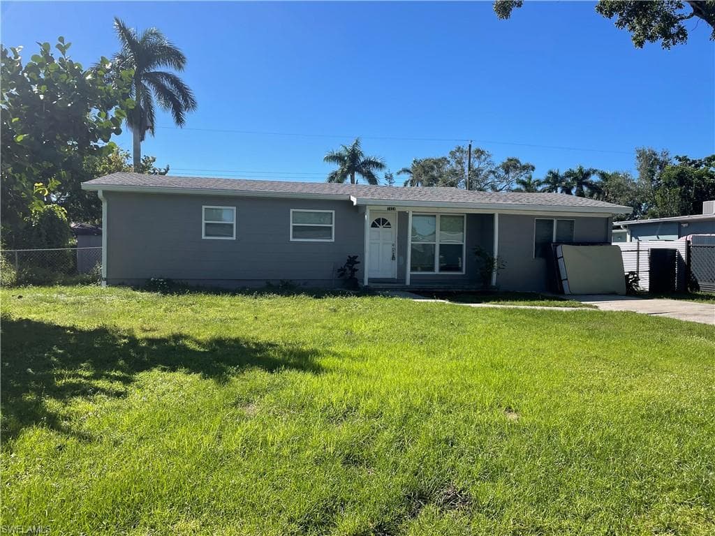 1654 Grace AVE FORT MYERS, FL 33901