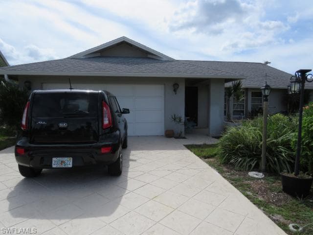 982 Charlemagne BLVD NAPLES, FL 34112