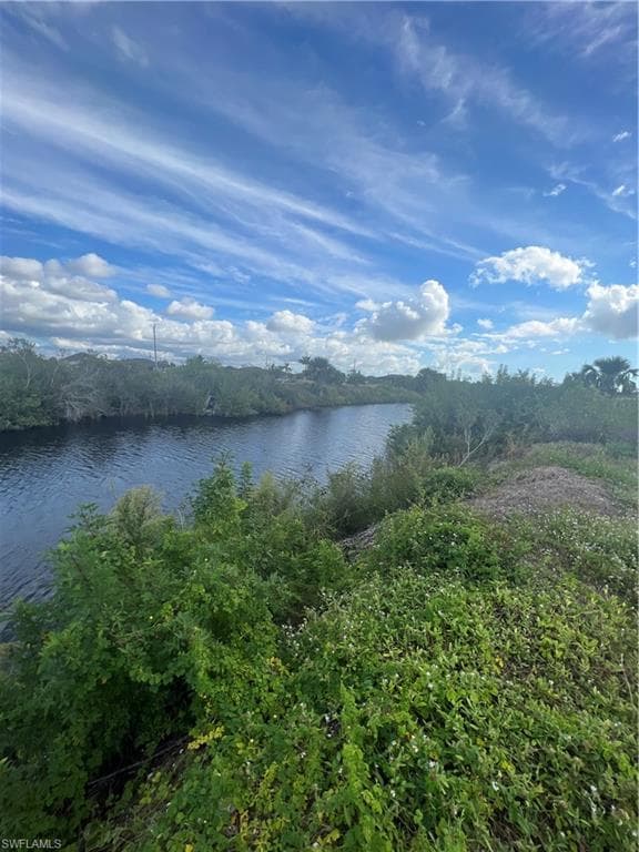 4027 NW 38th AVE CAPE CORAL, FL 33993