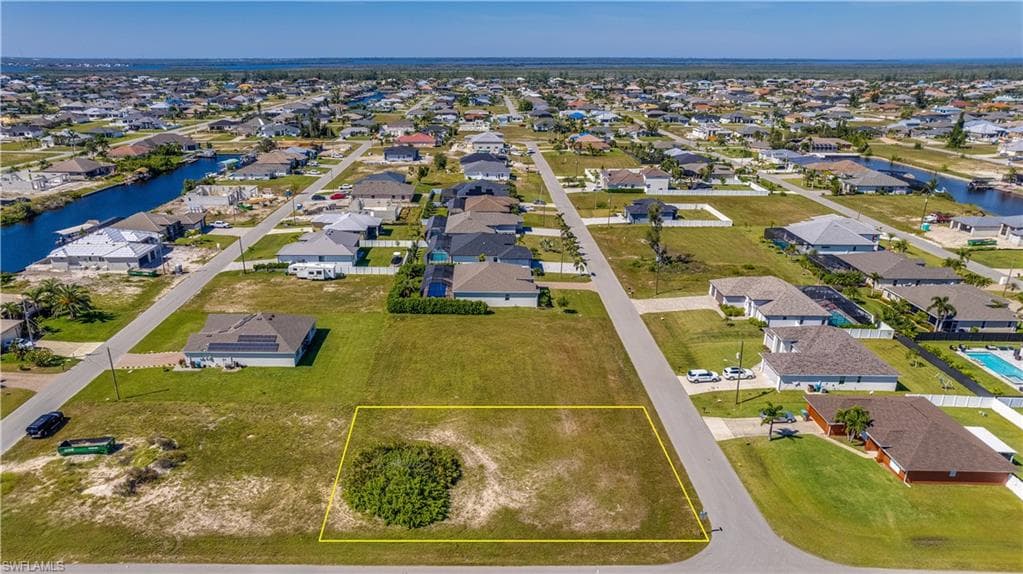 3300 NW 1st TER CAPE CORAL, FL 33993
