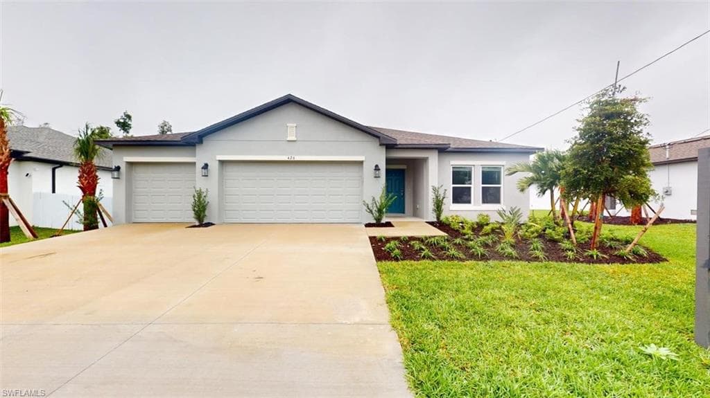 426 31st PL CAPE CORAL, FL 33991