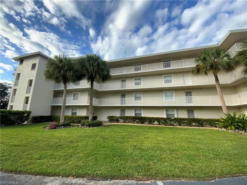 441 Quail Forest BLVD A401 NAPLES, FL 34105
