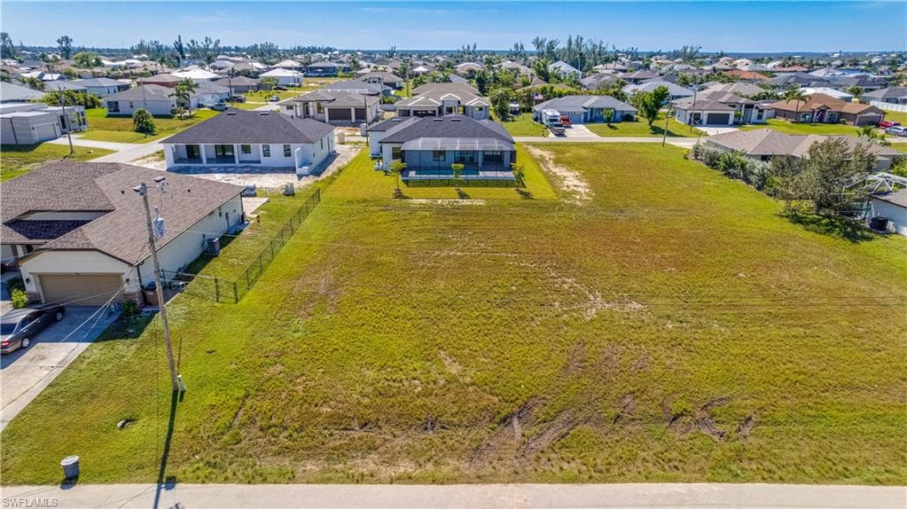 3722 SW 1st ST CAPE CORAL, FL 33991