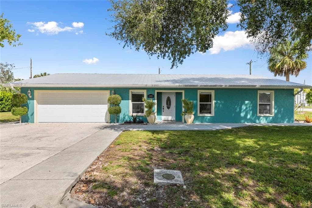 11485 Tangerine DR BONITA SPRINGS, FL 34135
