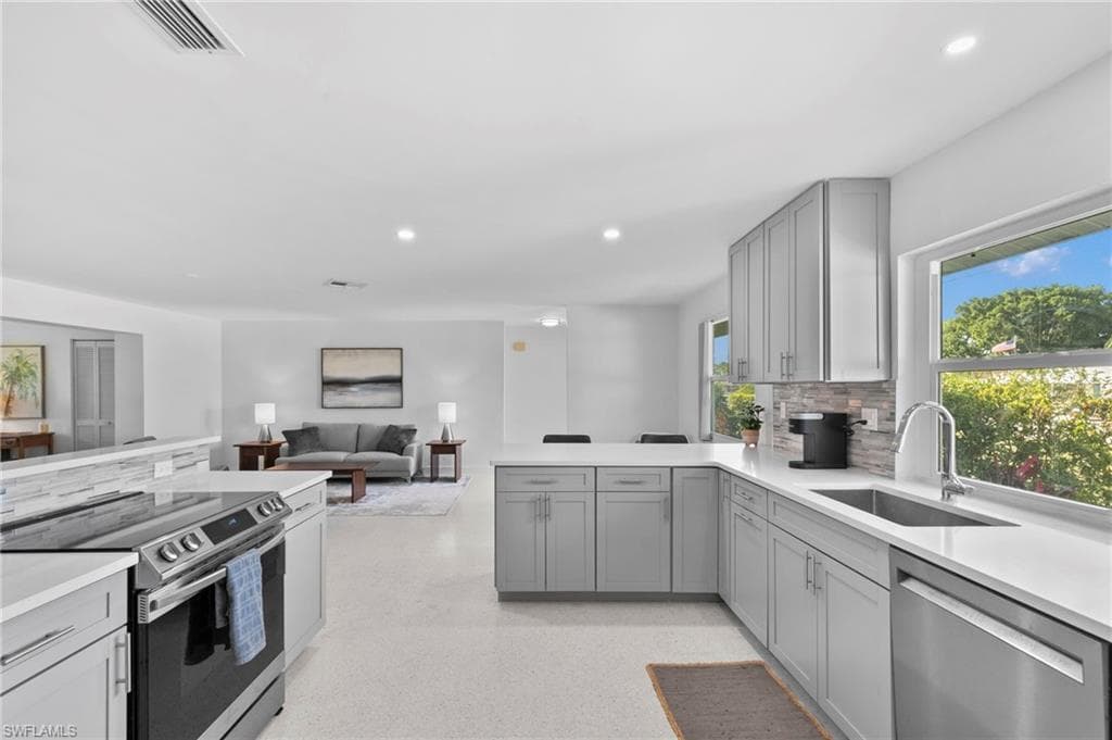 84 9th ST BONITA SPRINGS, FL 34134