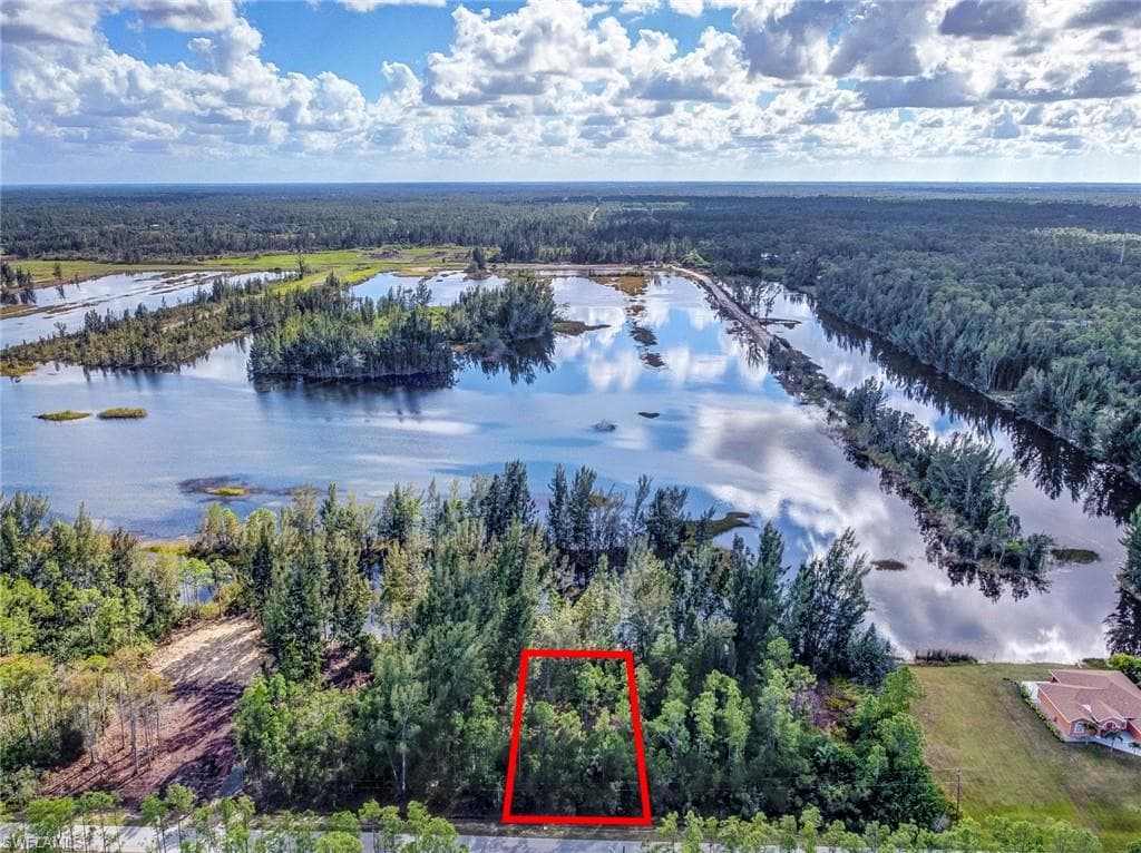 215 Ocean Park DR LEHIGH ACRES, FL 33972