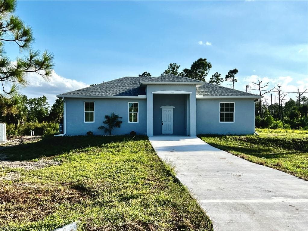 7933 3rd PL LABELLE, FL 33935