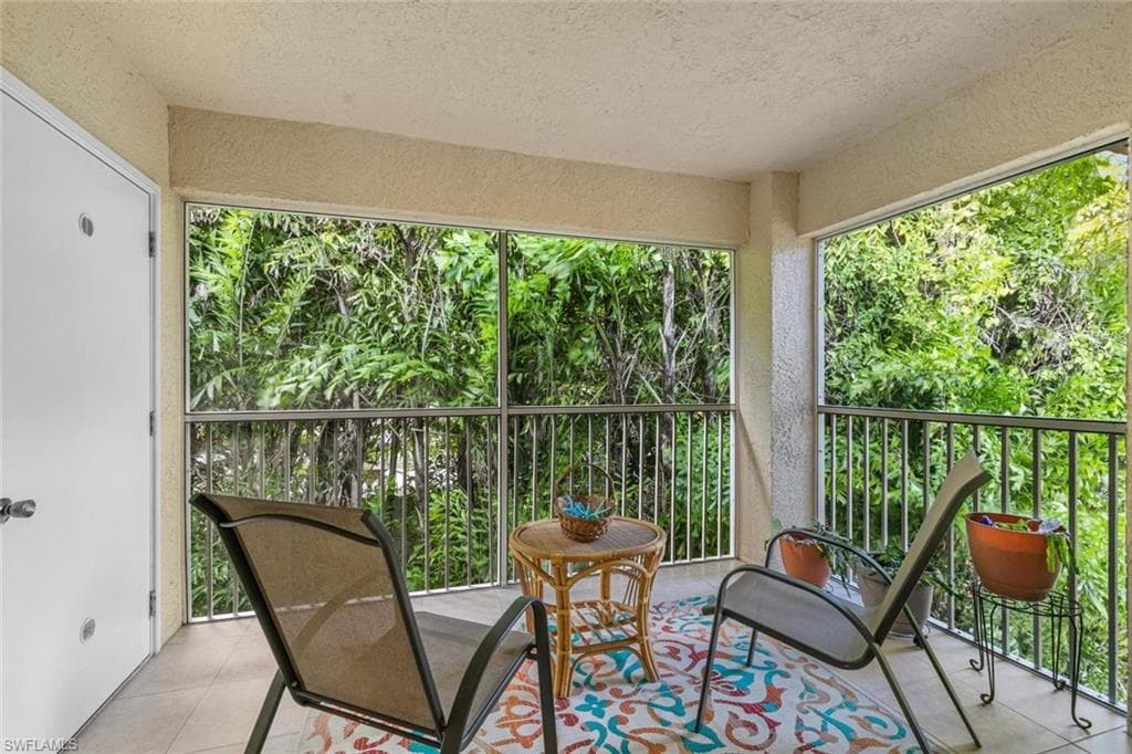 6665 Huntington Lakes CIR 204 NAPLES, FL 34119