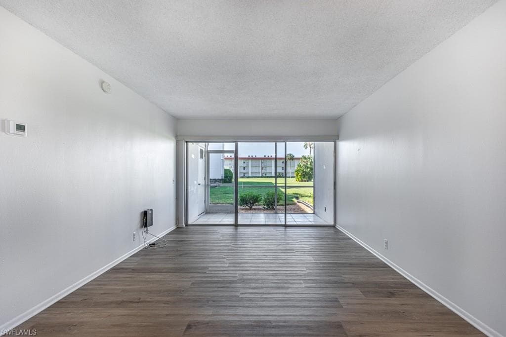 1724 Pine Valley DR 101 FORT MYERS, FL 33907