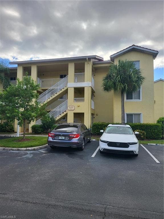 8288 Key Royal LN 1431 NAPLES, FL 34119