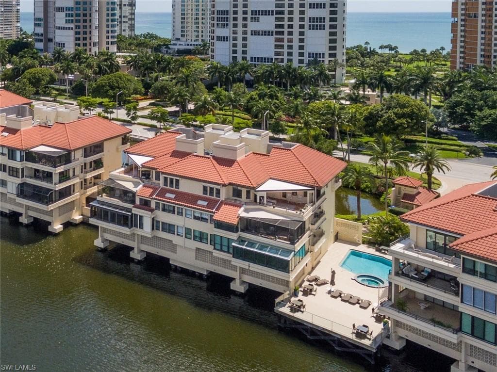 4400 Gulf Shore BLVD N 3-305 NAPLES, FL 34103