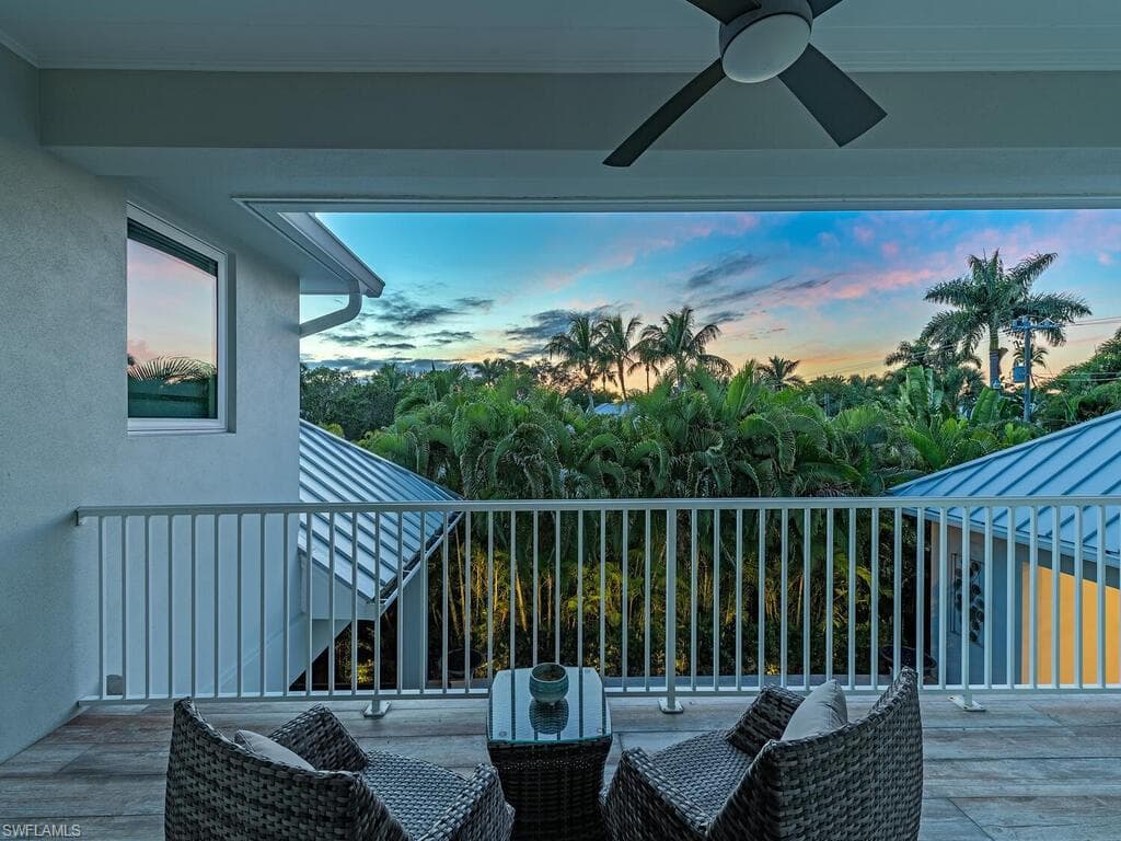 755 Central AVE NAPLES, FL 34102