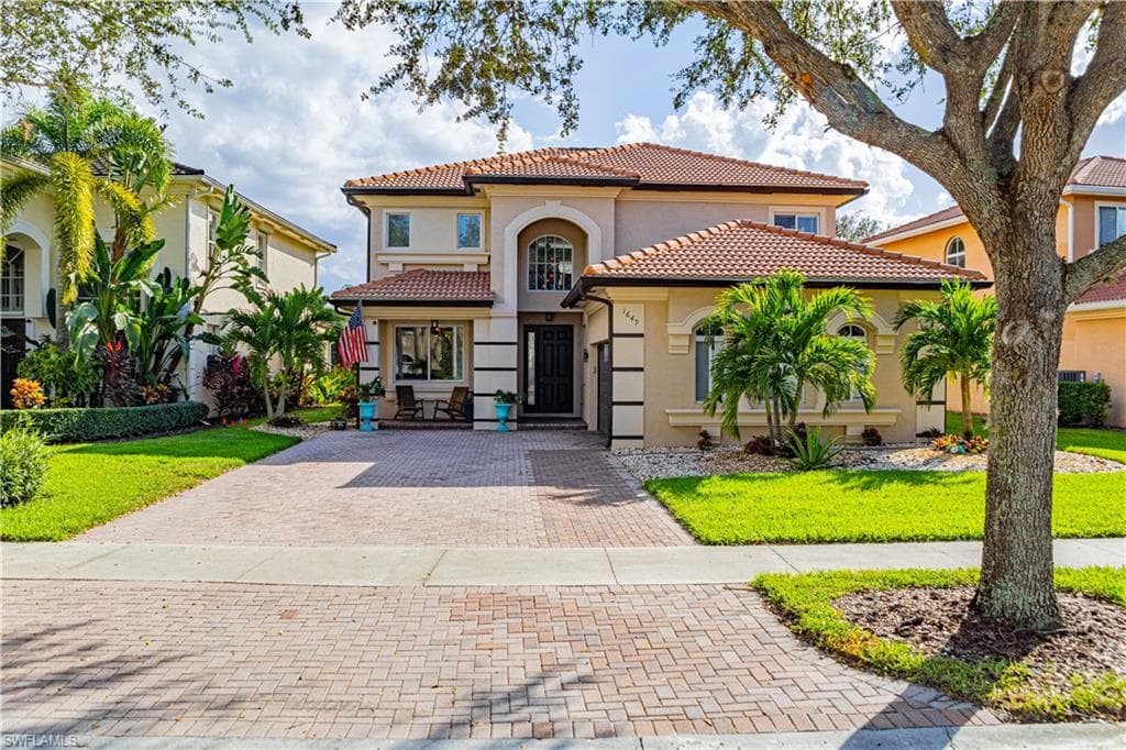 1649 Birdie DR NAPLES, FL 34120