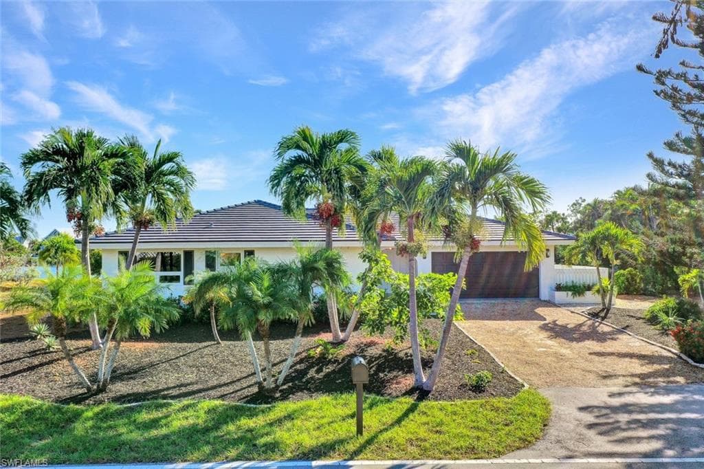 1475 Sand Castle RD SANIBEL, FL 33957