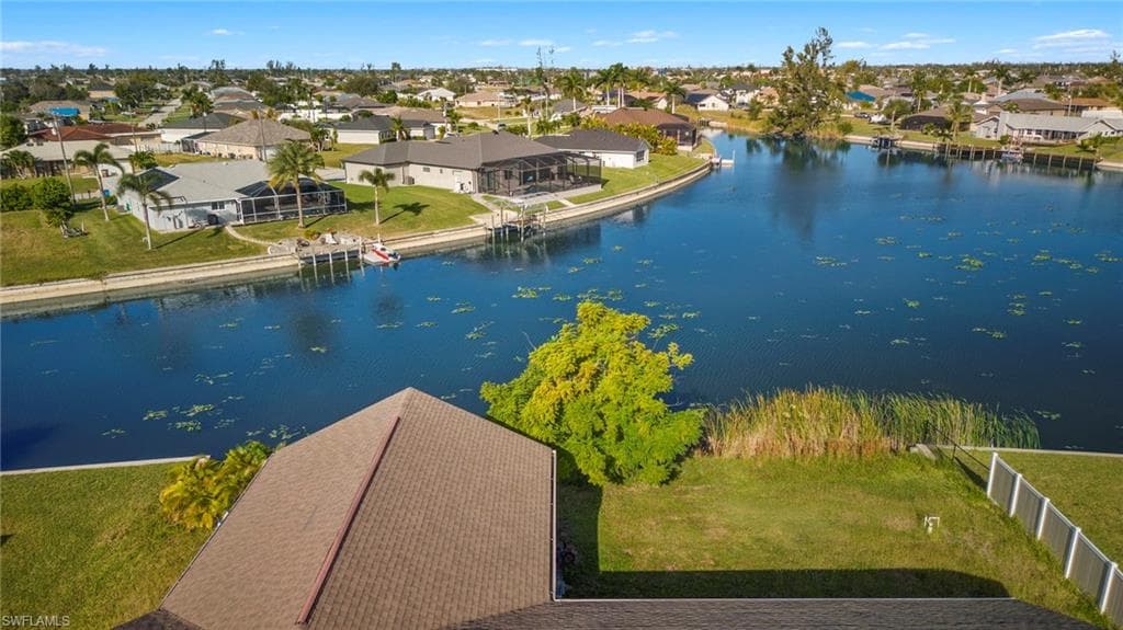 2910 SW 4th PL CAPE CORAL, FL 33914