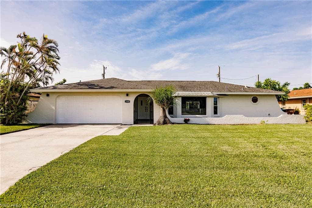1320 SE 36th TER CAPE CORAL, FL 33904