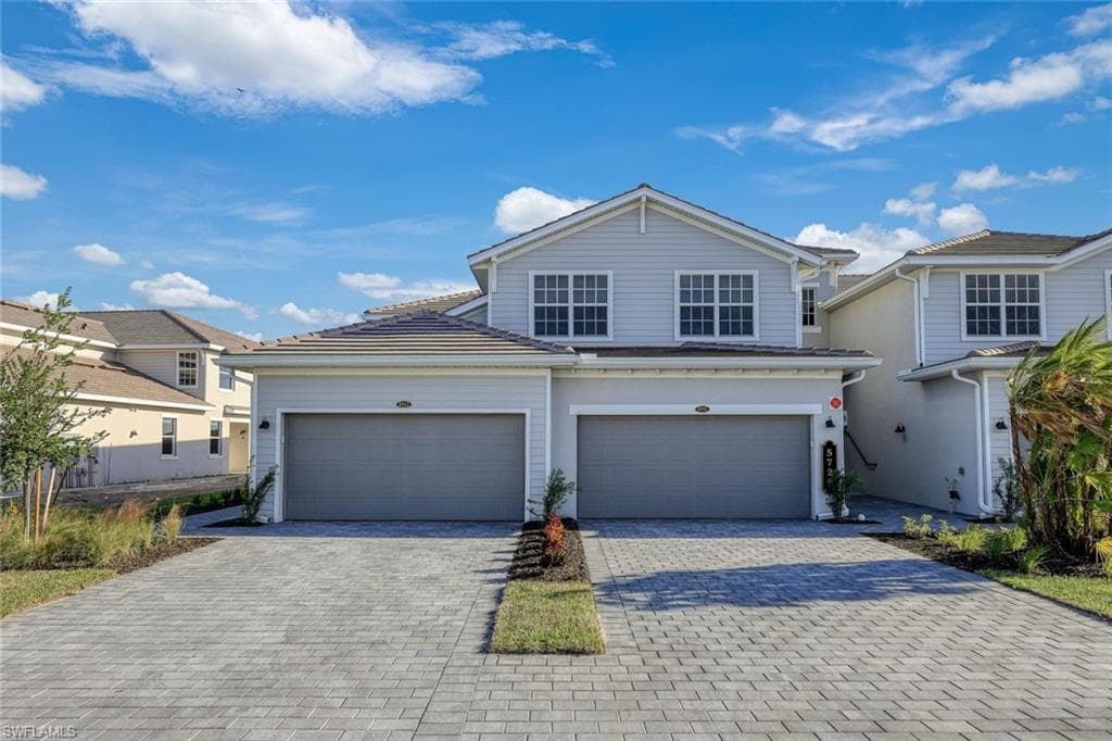 5739 Oakmont CT 8411 AVE MARIA, FL 34142