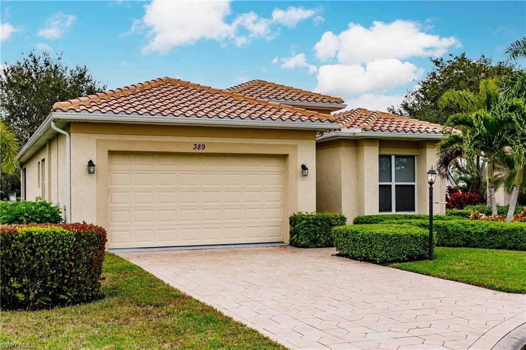 389 Harvard CT NAPLES, FL 34104