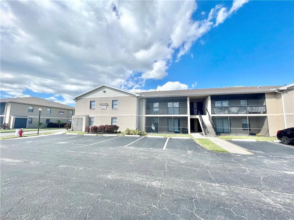 5317 Summerlin RD 1711 FORT MYERS, FL 33919