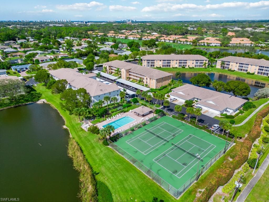 9610 Victoria LN D-206 NAPLES, FL 34109