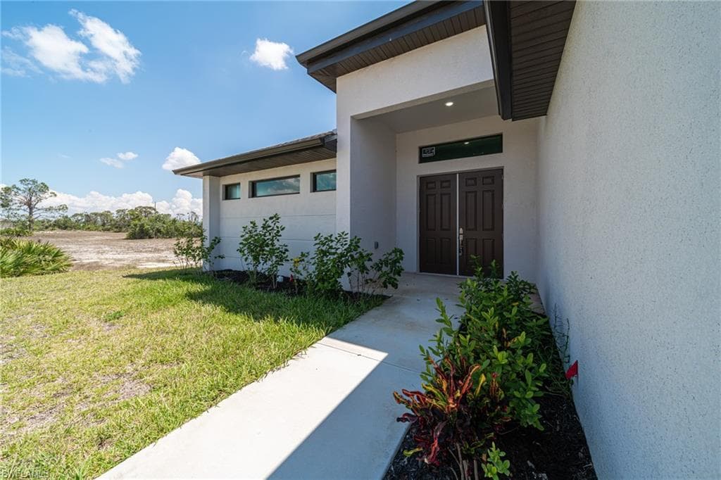 1209 NE 7th AVE CAPE CORAL, FL 33909