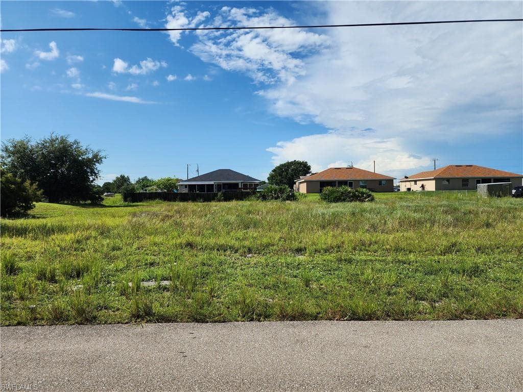 2917 25 ST SW LEHIGH ACRES, FL 33976
