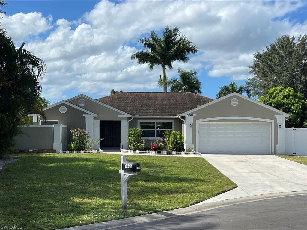 3161 Pineapple CT NAPLES, FL 34120