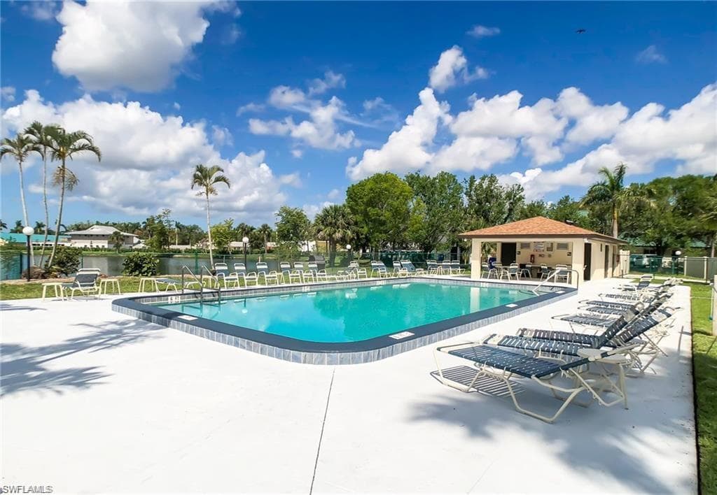 13118 Feather Sound DR 216 FORT MYERS, FL 33919
