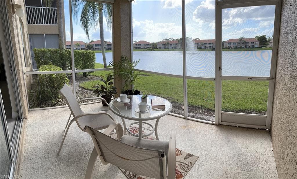 6920 Huntington Lakes CIR 103 NAPLES, FL 34119