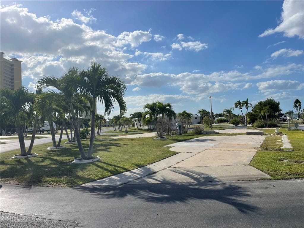 19681 Summerlin RD 192 FORT MYERS, FL 33908