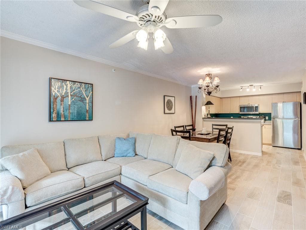 8754 River Homes LN 8105 BONITA SPRINGS, FL 34135