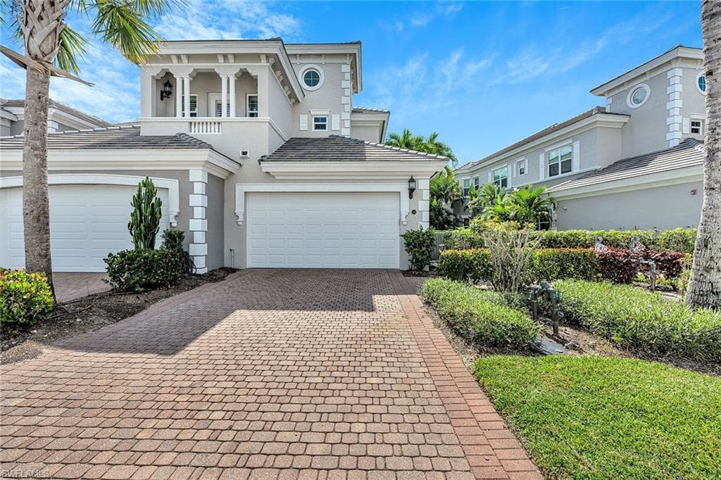 9206 Museo CIR 104 NAPLES, FL 34114