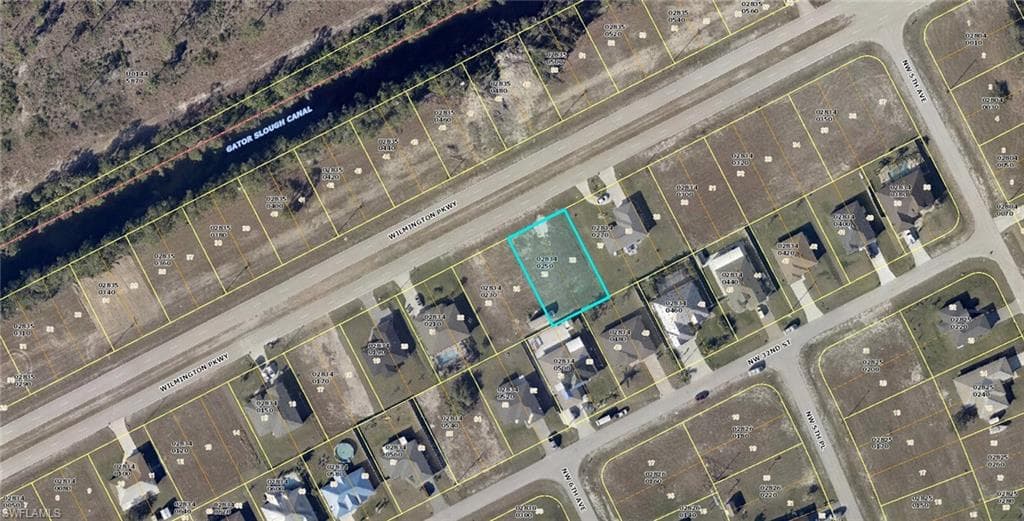 524 Wilmington PKWY CAPE CORAL, FL 33993