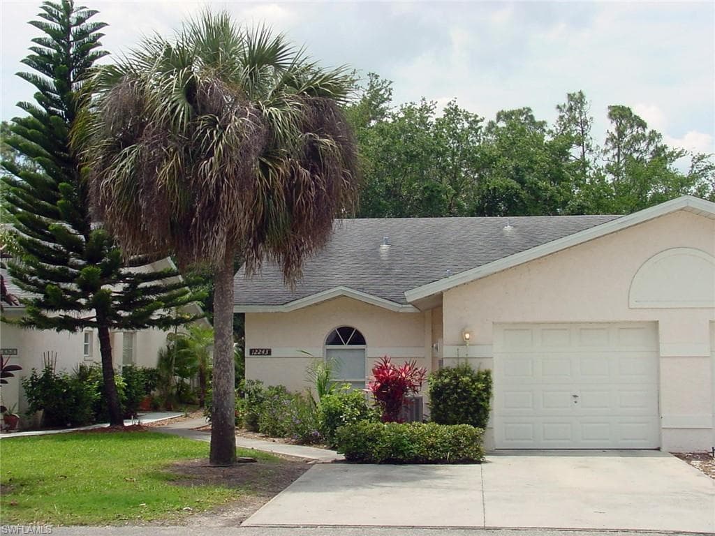 12243 Londonderry LN BONITA SPRINGS, FL 34135