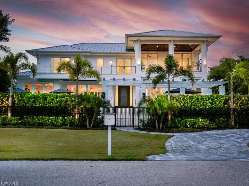 783 11th AVE S NAPLES, FL 34102