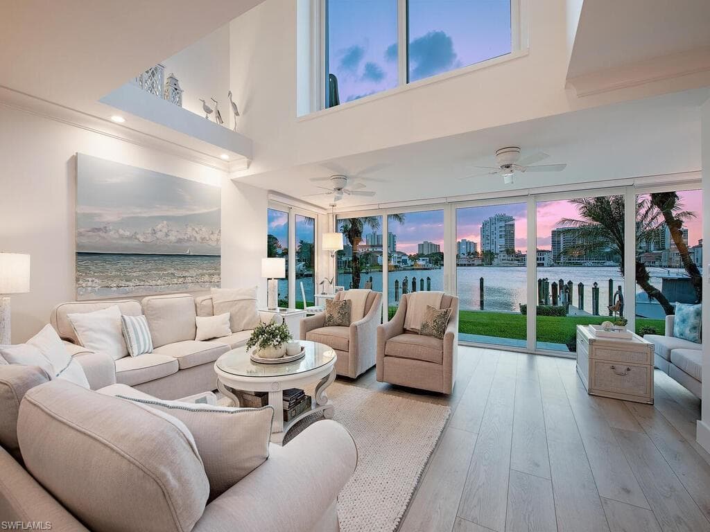 4045 Crayton RD 4045 NAPLES, FL 34103